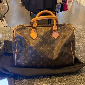 Louis Vuitton monogram speedy 30  Authentic vintage condition.